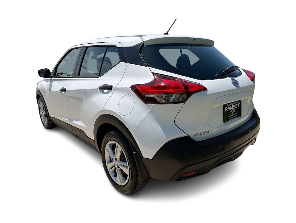 Thumbnail: 2020 Nissan Kicks - 4