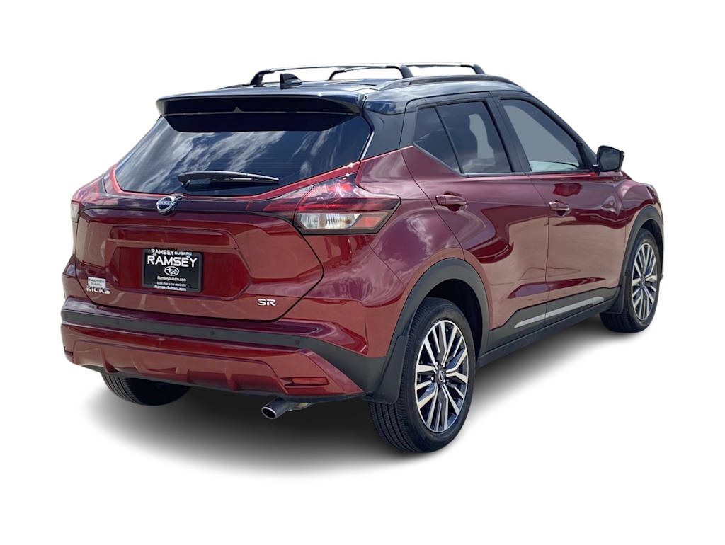 2024 Nissan Kicks SR 20