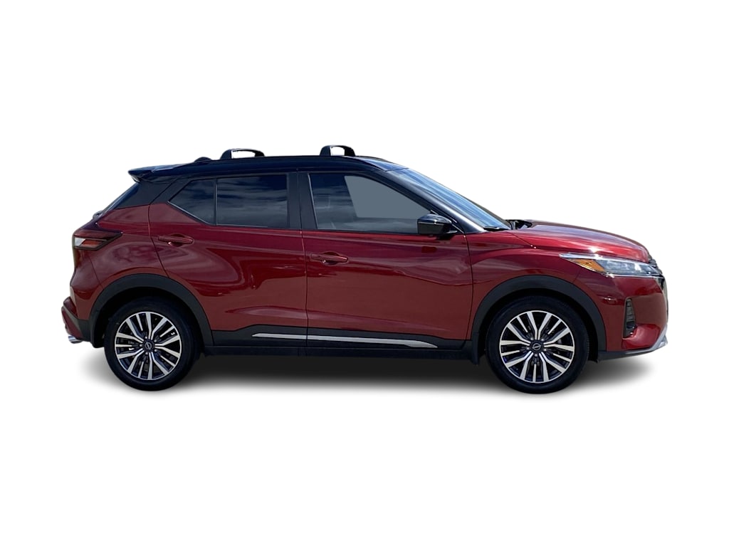 2024 Nissan Kicks SR 21