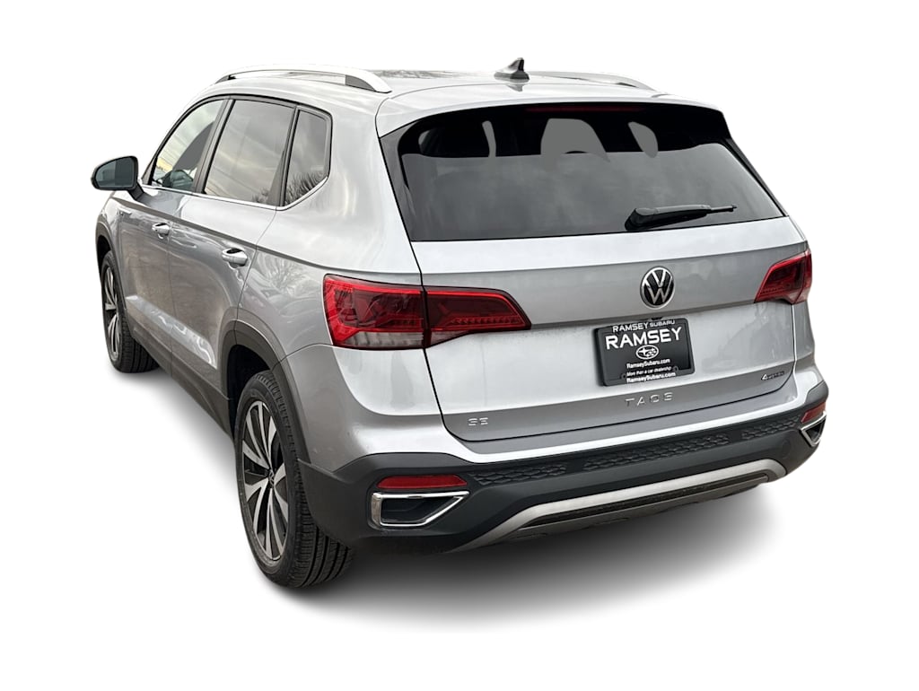 Thumbnail: 2022 Volkswagen Taos - 4