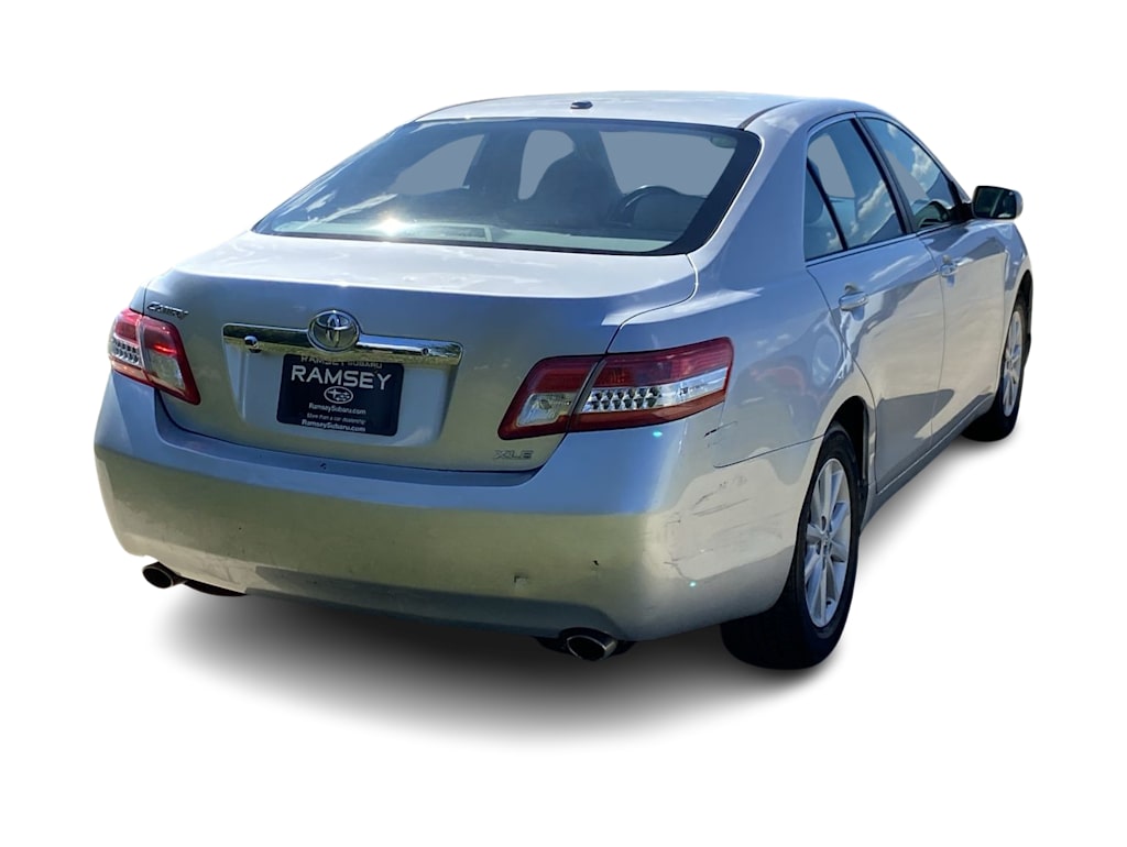 Thumbnail: 2010 Toyota Camry - 21