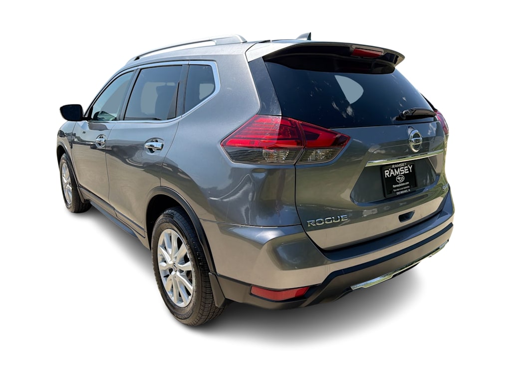 Thumbnail: 2017 Nissan Rogue - 4