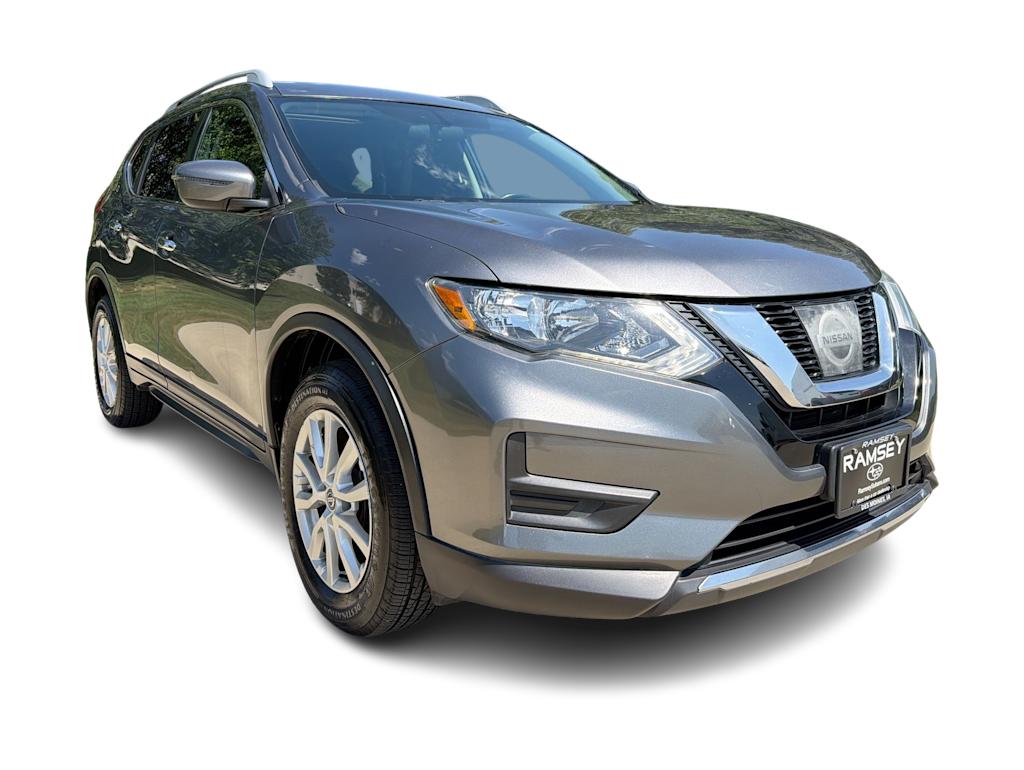 Thumbnail: 2017 Nissan Rogue - 23