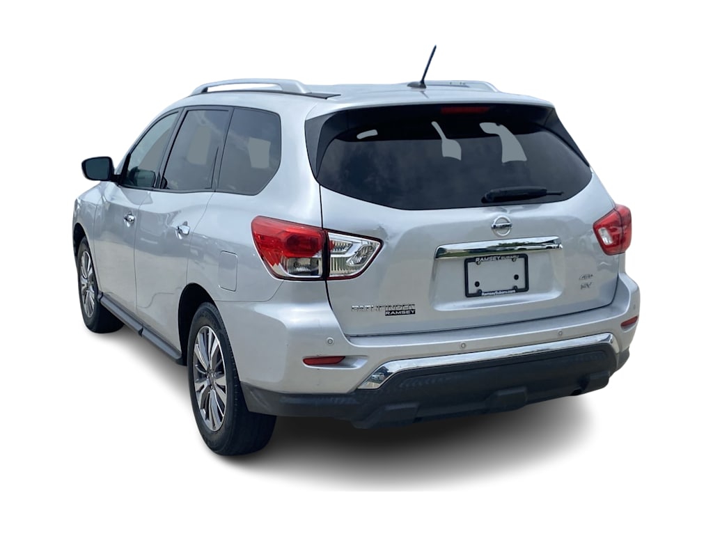 Thumbnail: 2018 Nissan Pathfinder - 3
