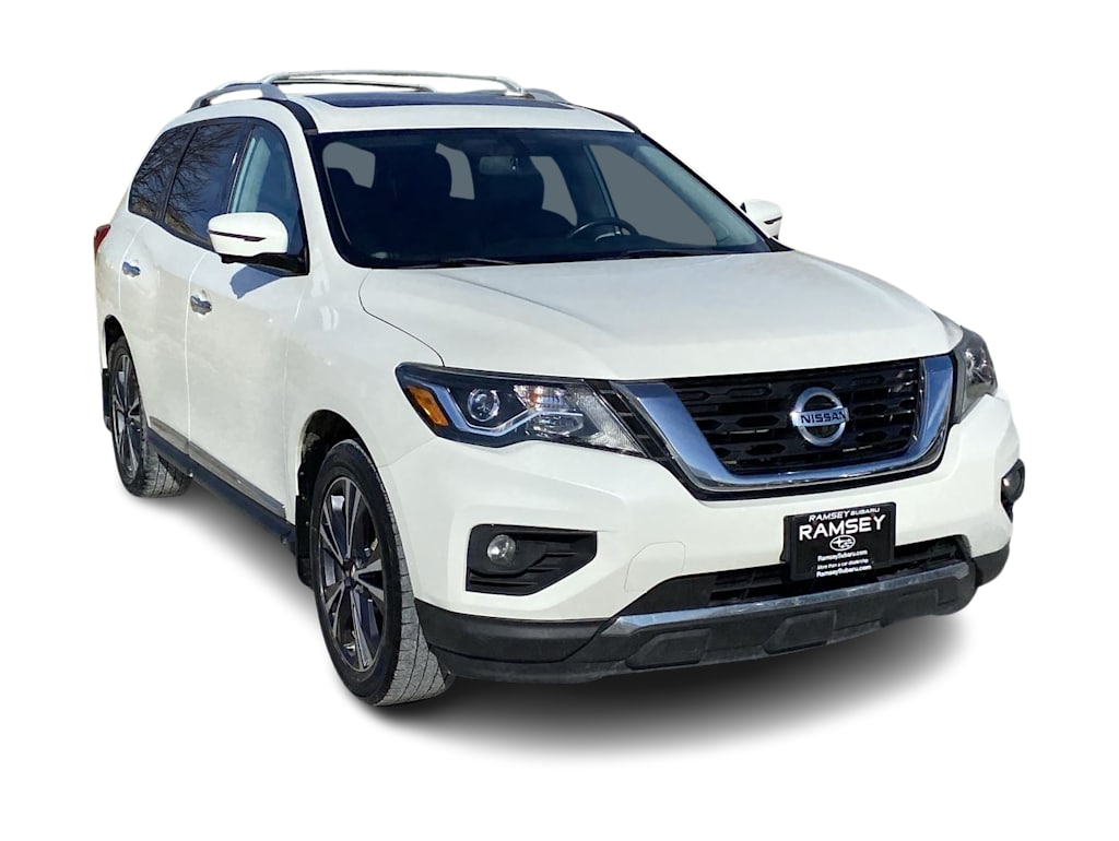 2017 Nissan Pathfinder Platinum 23