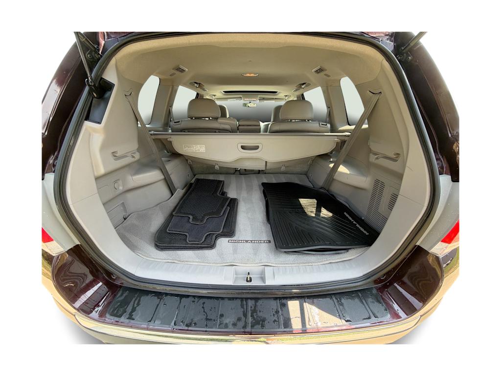 Thumbnail: 2011 Toyota Highlander - 17