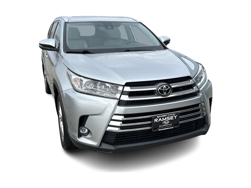 Thumbnail: 2019 Toyota Highlander - 21