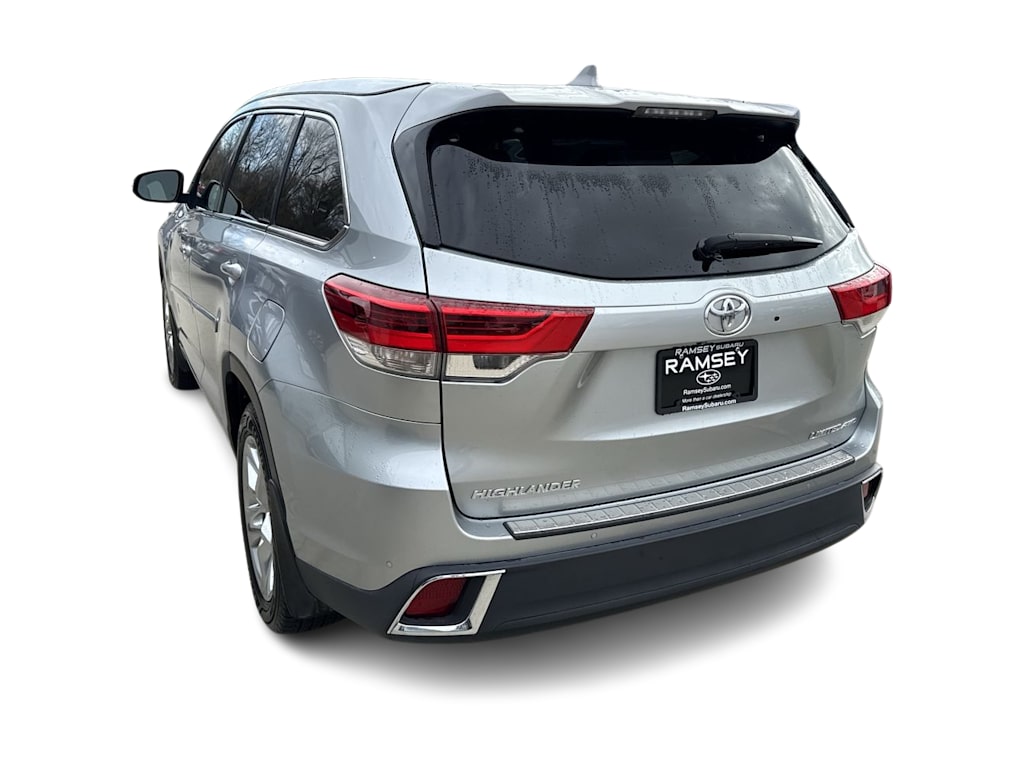 Thumbnail: 2019 Toyota Highlander - 3