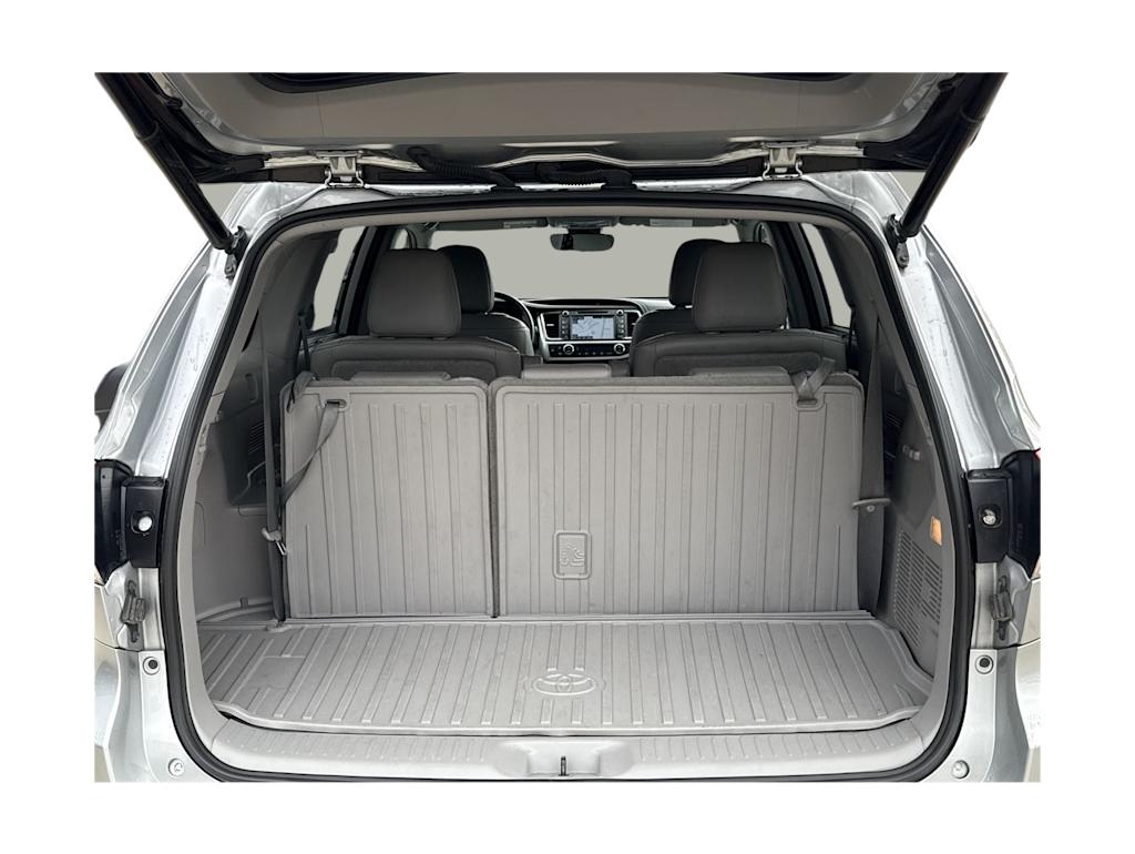 Thumbnail: 2019 Toyota Highlander - 16