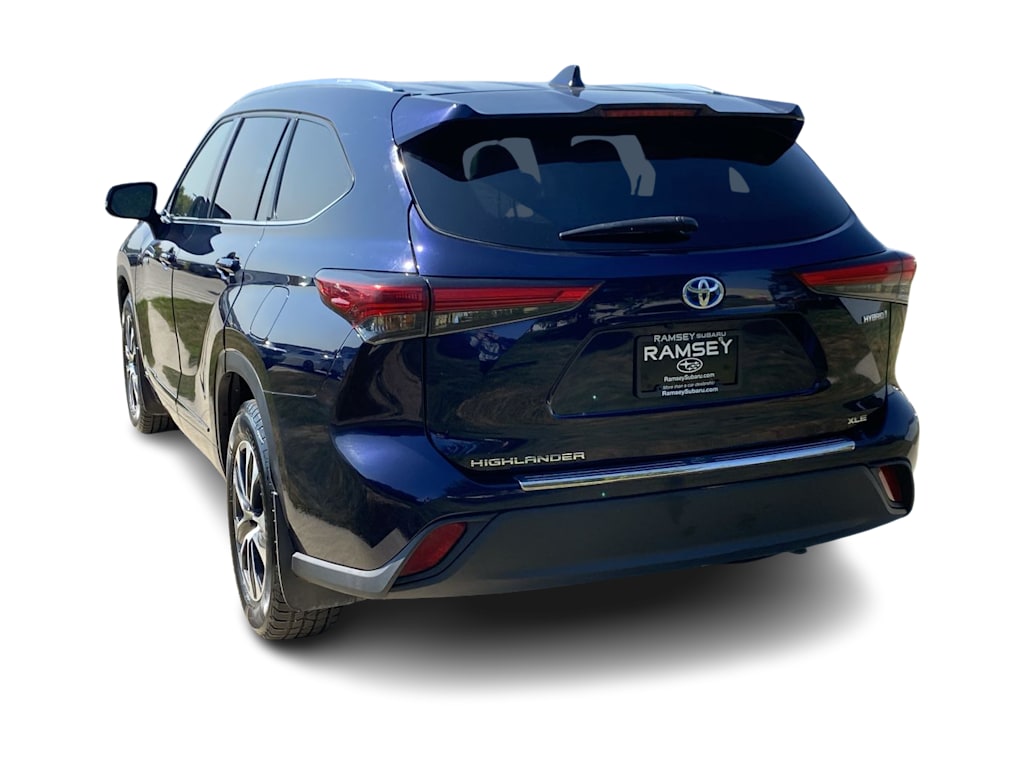 Thumbnail: 2021 Toyota Highlander - 3