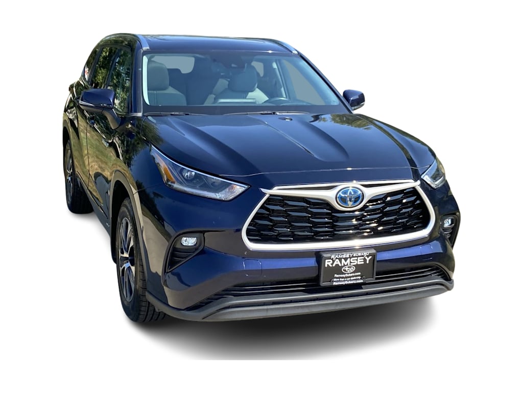 Thumbnail: 2021 Toyota Highlander - 22