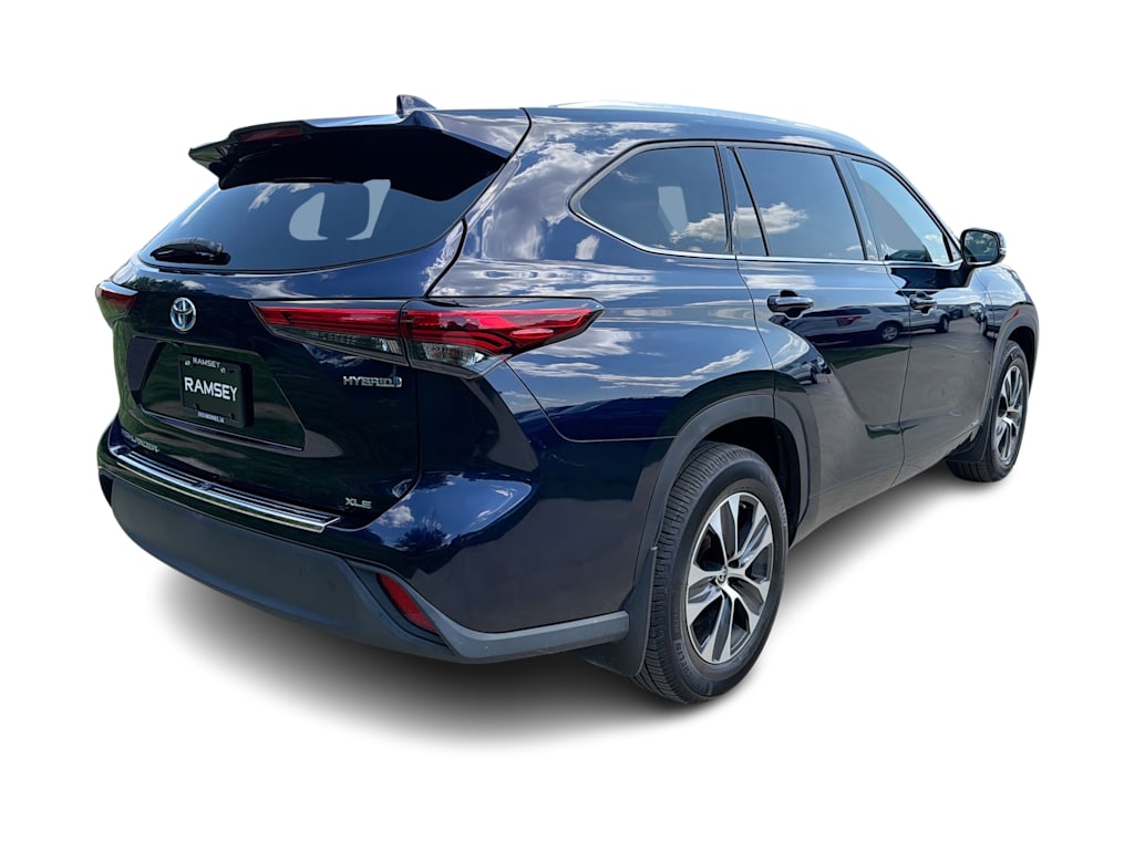Thumbnail: 2021 Toyota Highlander - 19