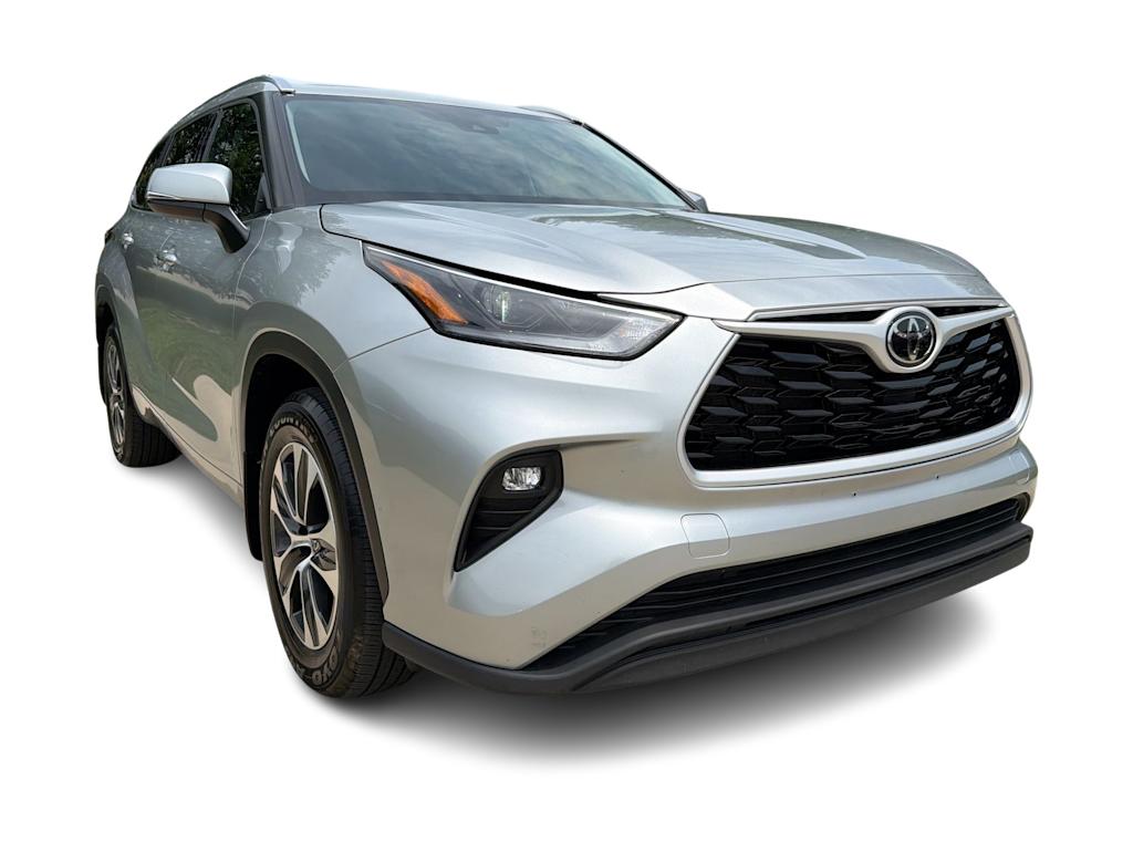 Thumbnail: 2021 Toyota Highlander - 22