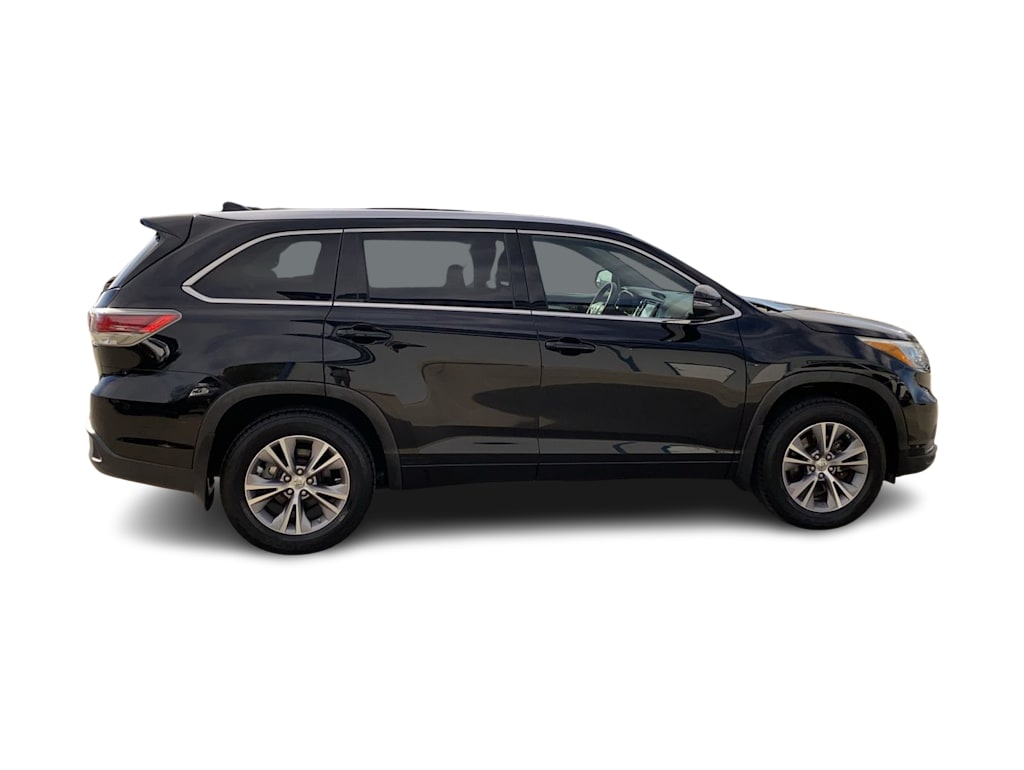 Thumbnail: 2015 Toyota Highlander - 21