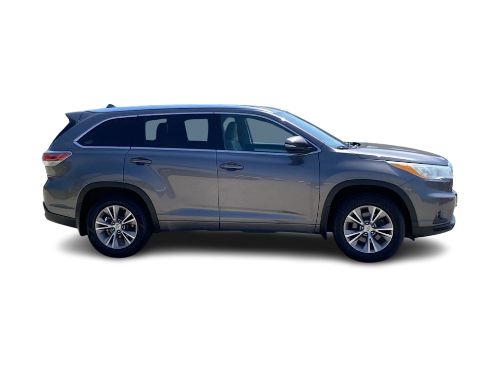 Thumbnail: 2014 Toyota Highlander - 21