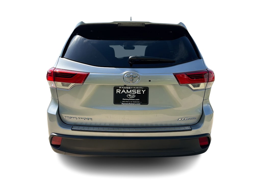 Thumbnail: 2019 Toyota Highlander - 5