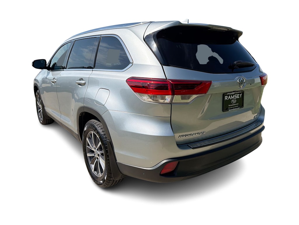 Thumbnail: 2019 Toyota Highlander - 4