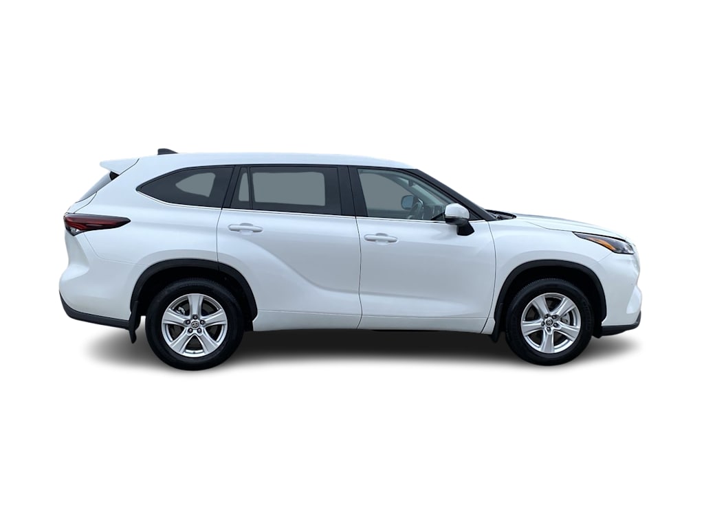 2024 Toyota Highlander LE 22