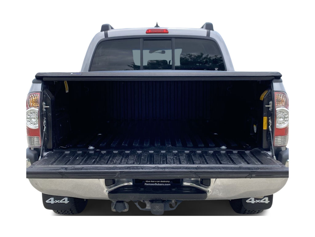 2015 Toyota Tacoma Base 18