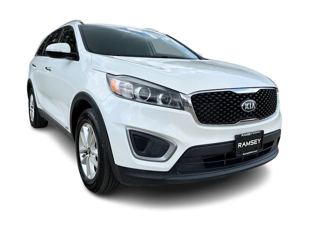 Thumbnail: 2016 Kia Sorento - 21