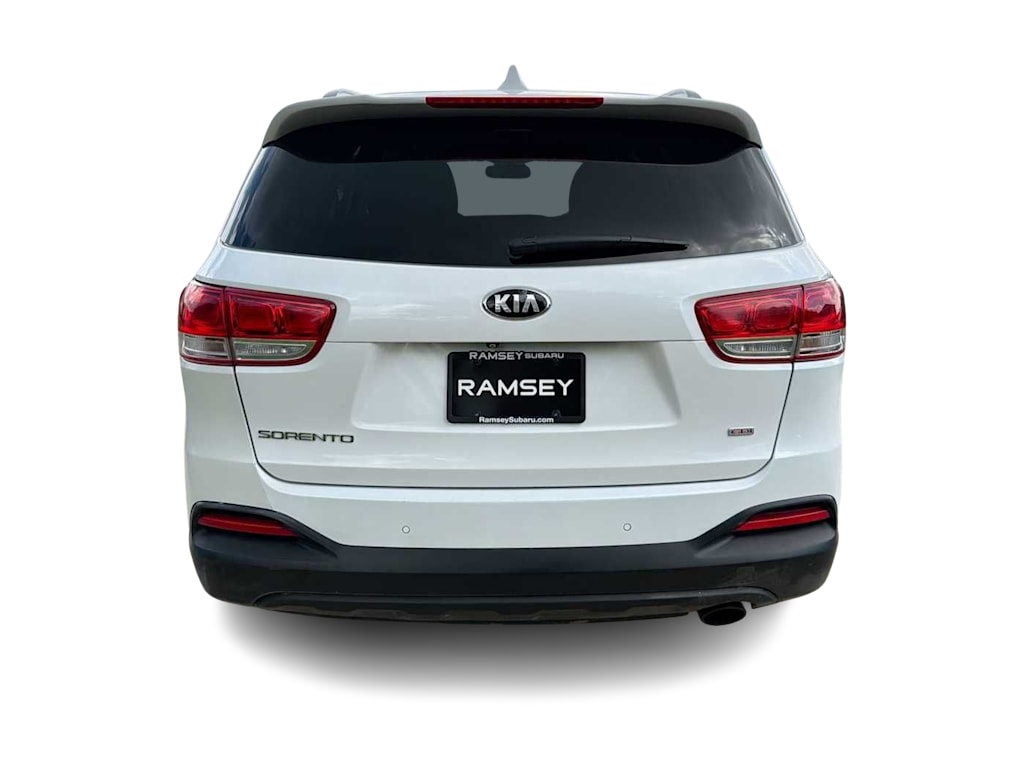 Thumbnail: 2016 Kia Sorento - 4