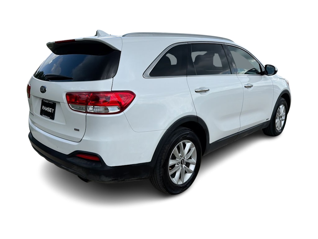 Thumbnail: 2016 Kia Sorento - 19