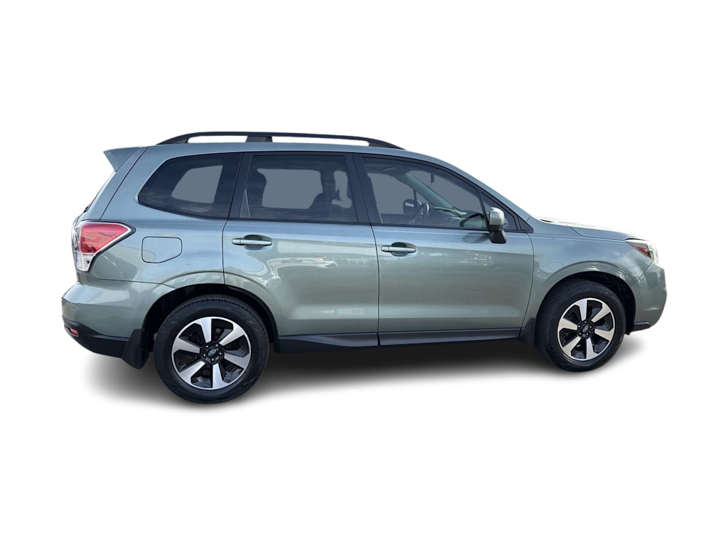 Thumbnail: 2017 Subaru Forester - 21