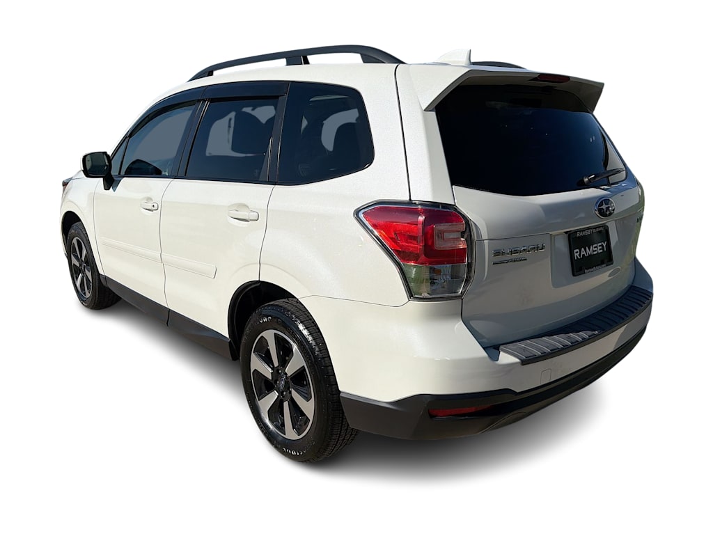 Thumbnail: 2017 Subaru Forester - 4
