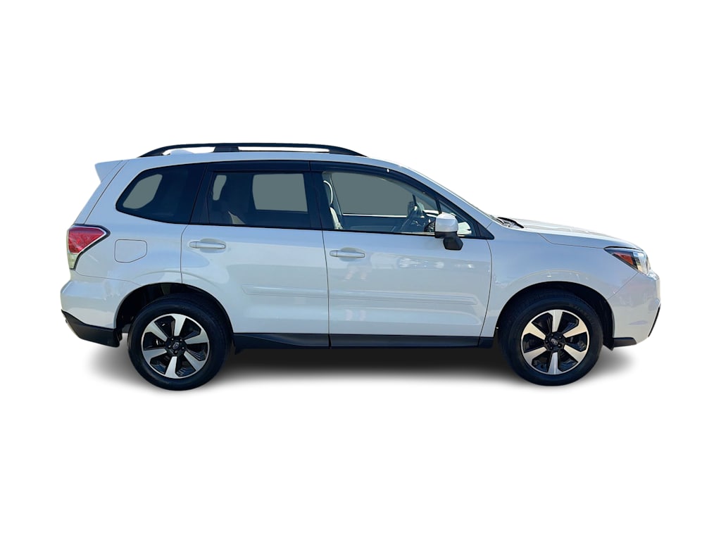 Thumbnail: 2017 Subaru Forester - 21
