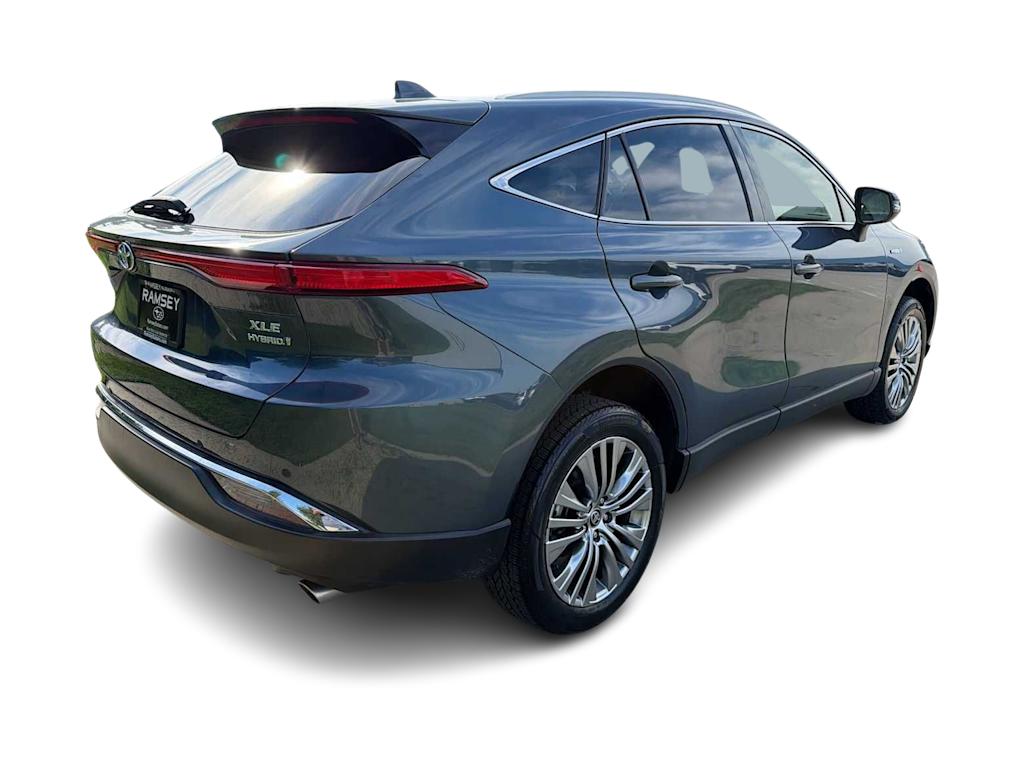 Thumbnail: 2021 Toyota Venza - 18