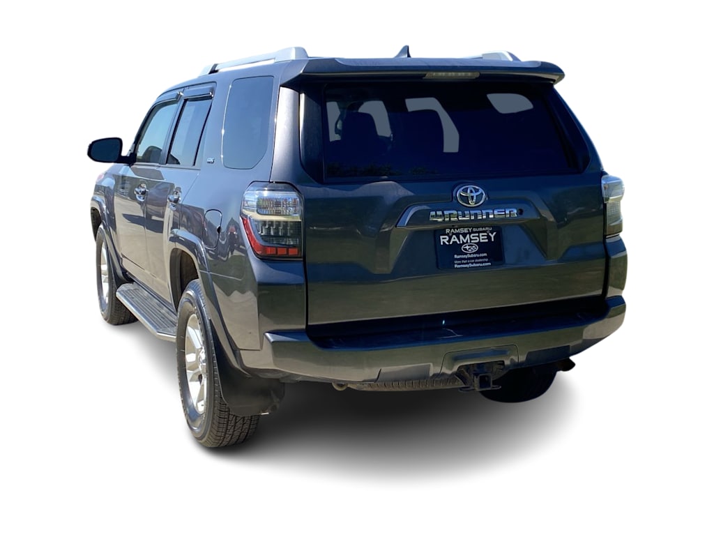 Thumbnail: 2016 Toyota 4Runner - 3