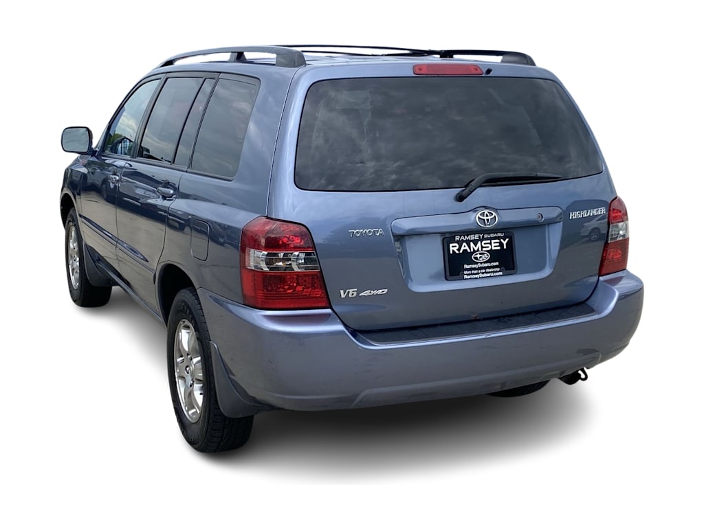 Thumbnail: 2005 Toyota Highlander - 3