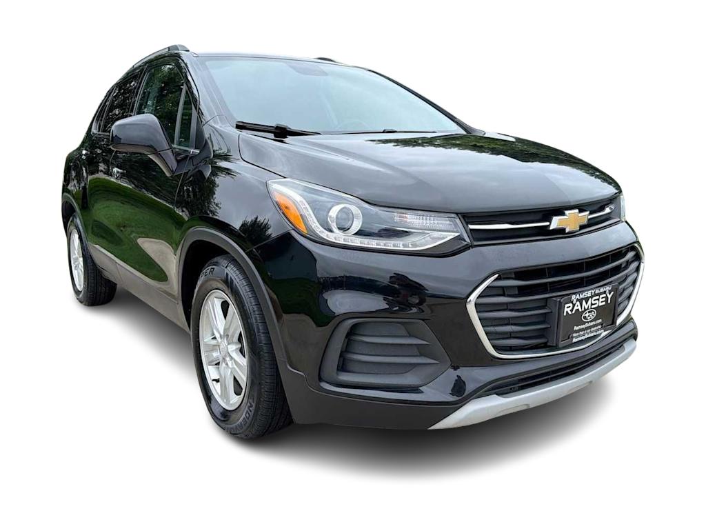 Thumbnail: 2019 Chevrolet Trax - 21