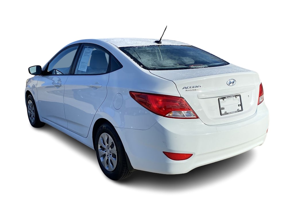 2016 Hyundai Accent SE 4