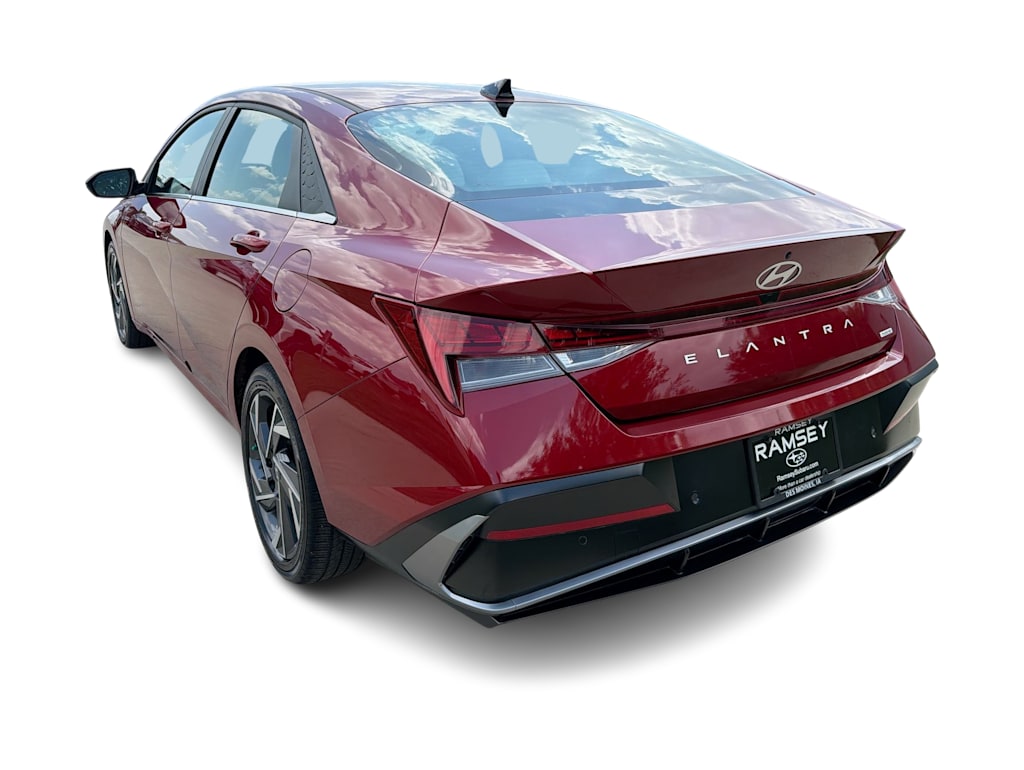 Thumbnail: 2024 Hyundai Elantra - 3