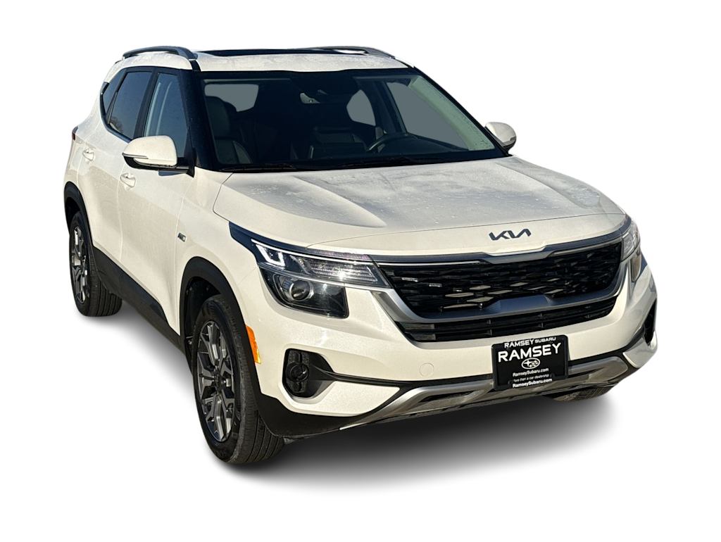 Thumbnail: 2023 Kia Seltos - 21