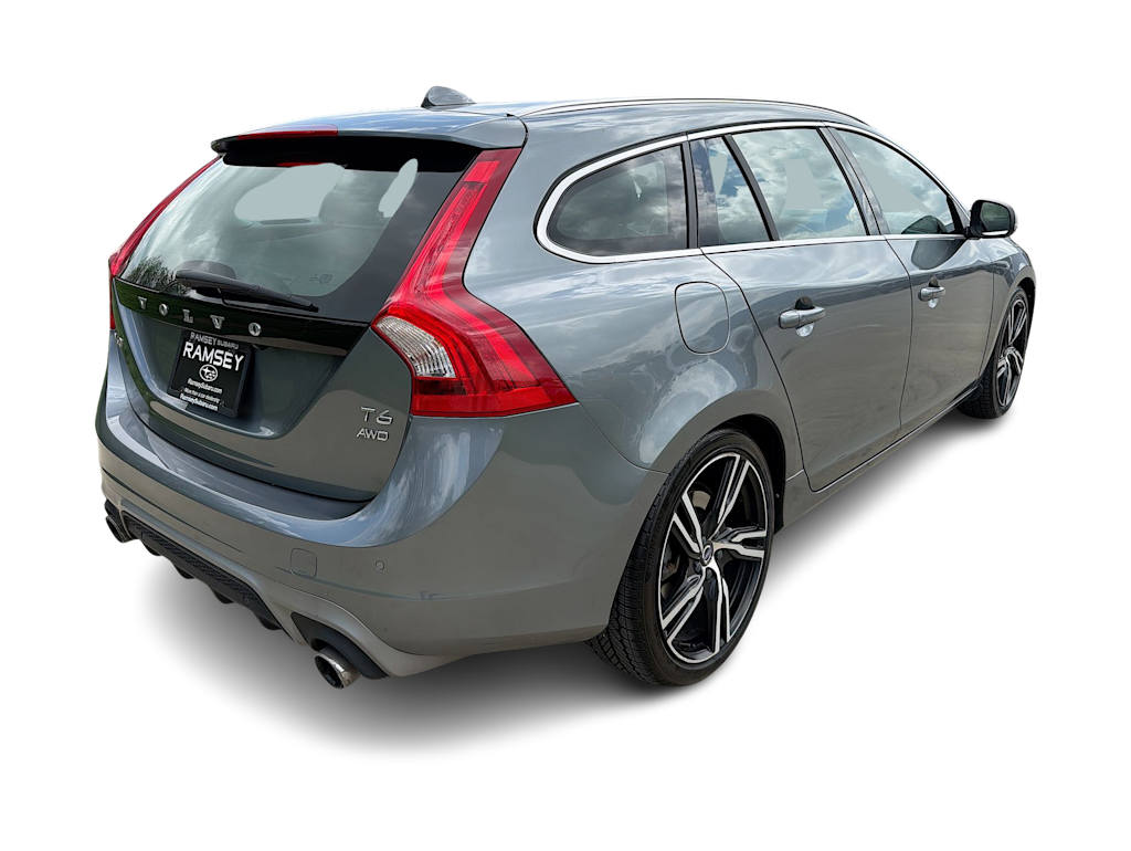 Thumbnail: 2017 Volvo V60 - 21