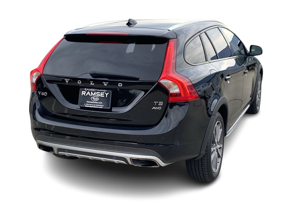 Thumbnail: 2015 Volvo V60 - 19