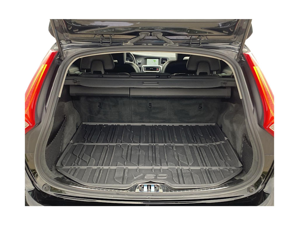 Thumbnail: 2015 Volvo V60 - 16