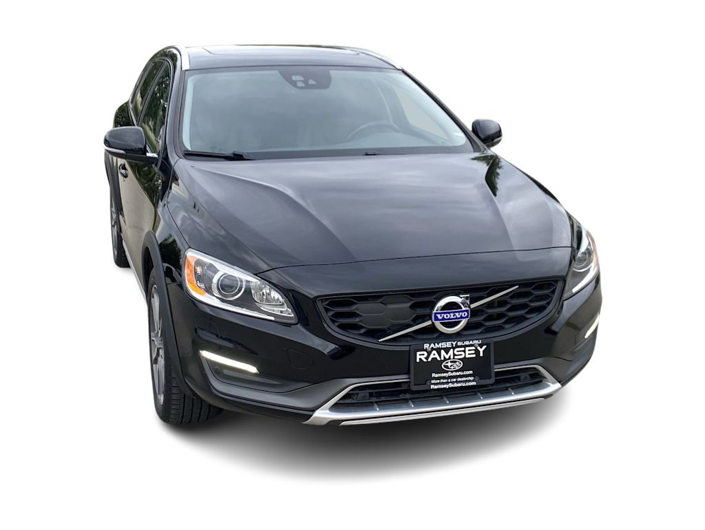 Thumbnail: 2015 Volvo V60 - 21