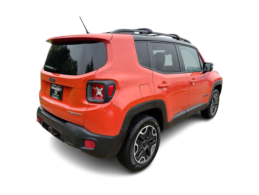 Thumbnail: 2017 Jeep Renegade - 21
