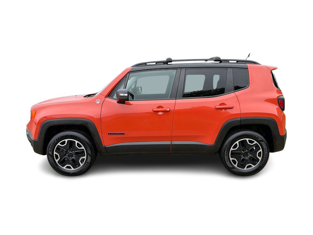 Thumbnail: 2017 Jeep Renegade - 3