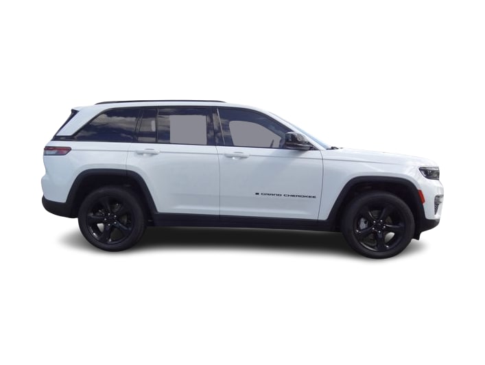 Thumbnail: 2023 Jeep Grand Cherokee - 17
