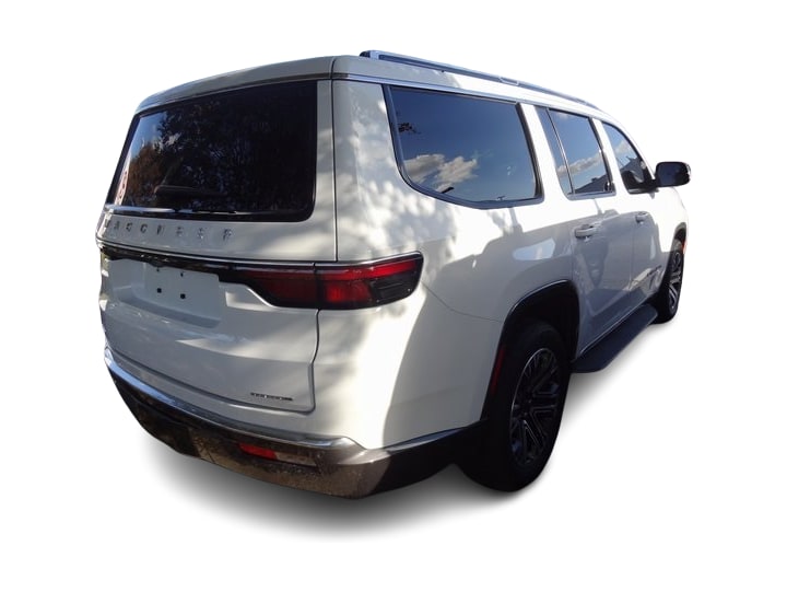 Thumbnail: 2022 Jeep Wagoneer - 11