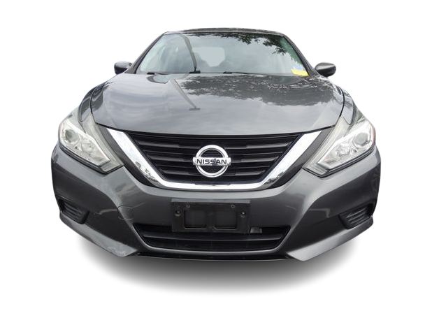 Thumbnail: 2017 Nissan Altima - 4
