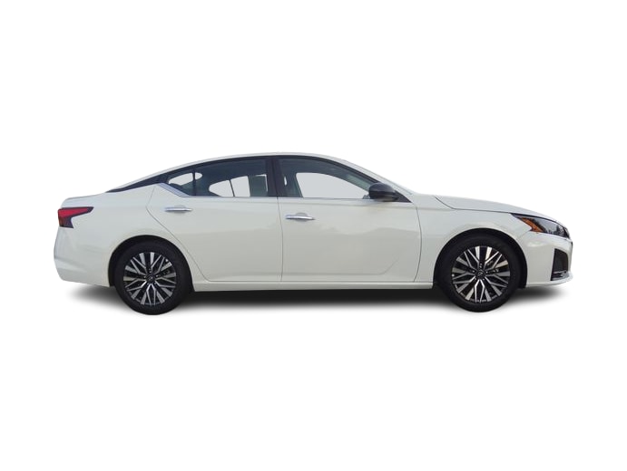 Thumbnail: 2025 Nissan Altima - 16