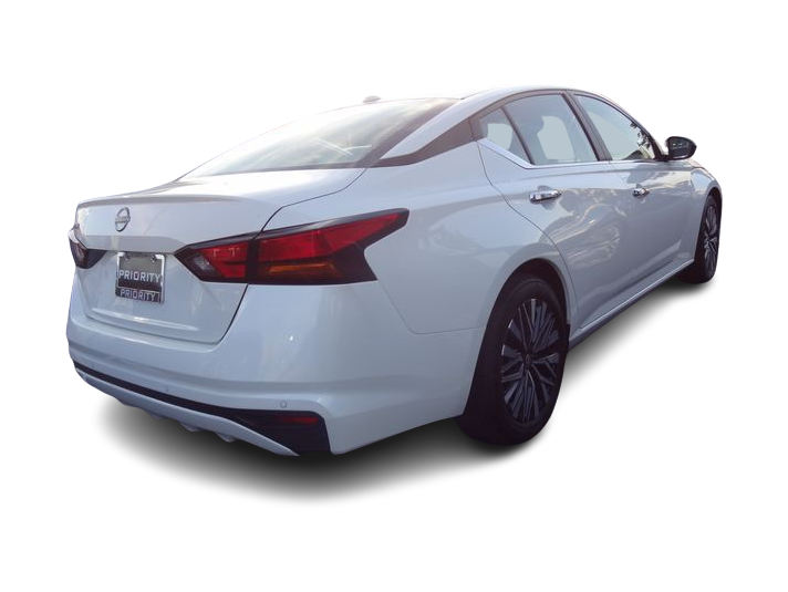 Thumbnail: 2025 Nissan Altima - 12