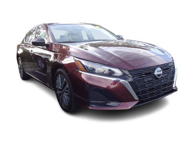 2025 Nissan Altima SV - Photo 11