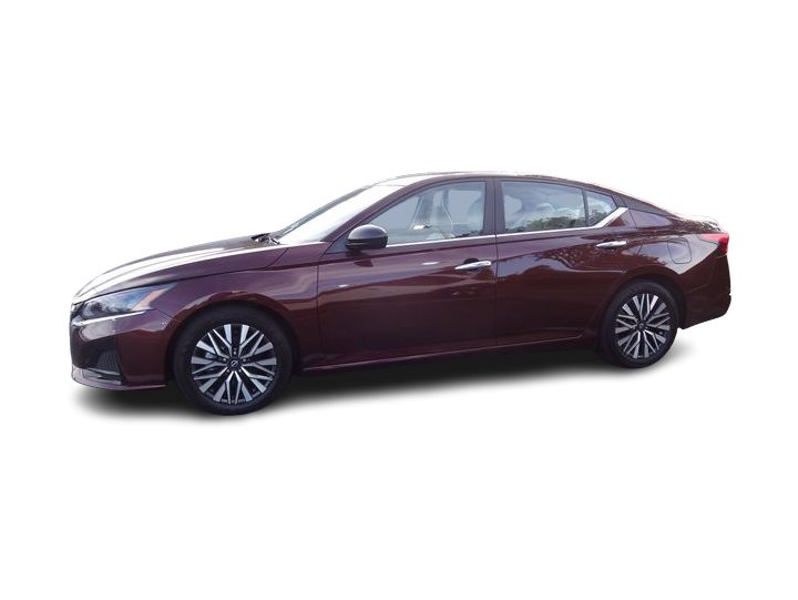 2025 Nissan Altima SV - Photo 12