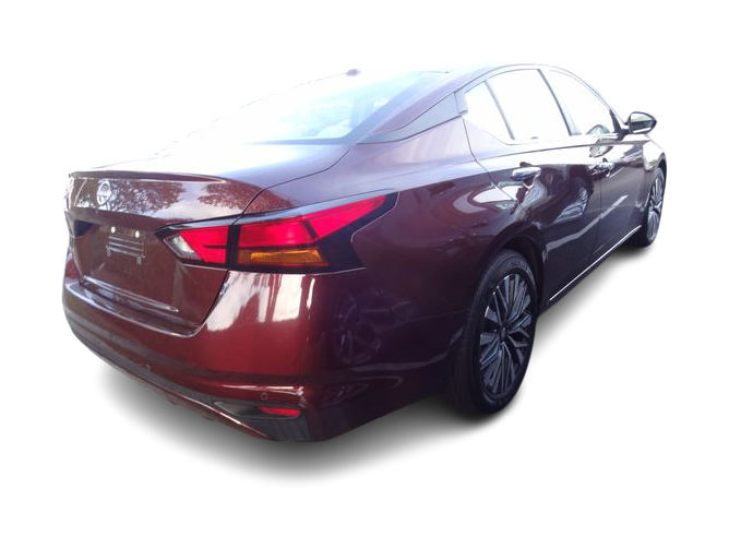 2025 Nissan Altima SV - Photo 13